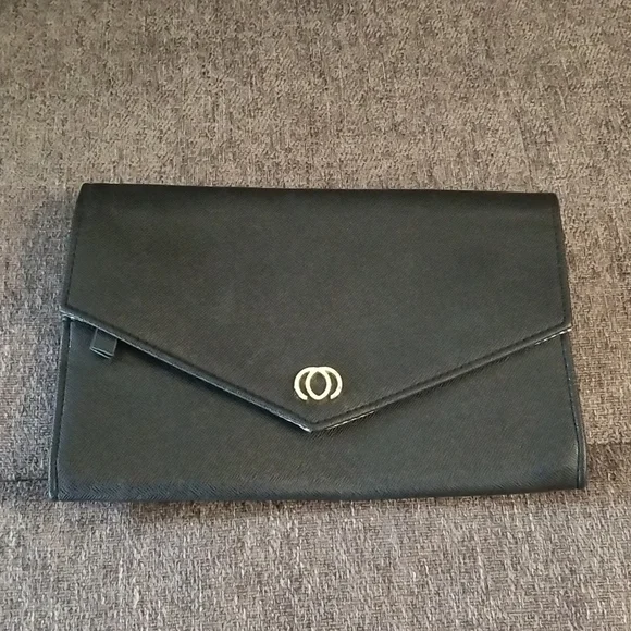 Set of 2 Minicci clutch purses. Black & pink floral - Picture 6 of 14